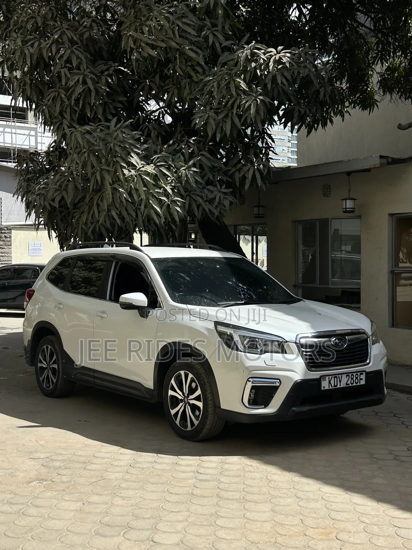 Subaru Forester Premium AWD 2019 White