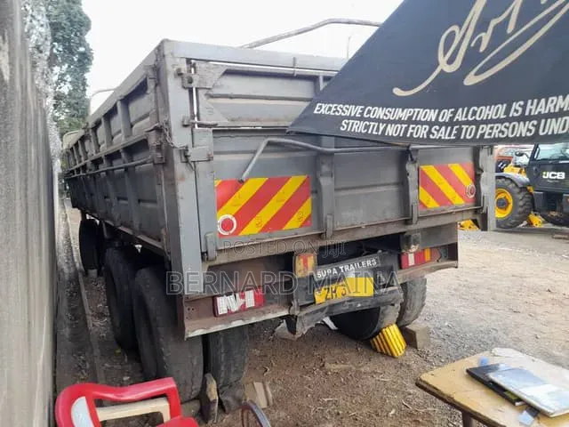 Trailer
Dump Trailer Tandem Axle