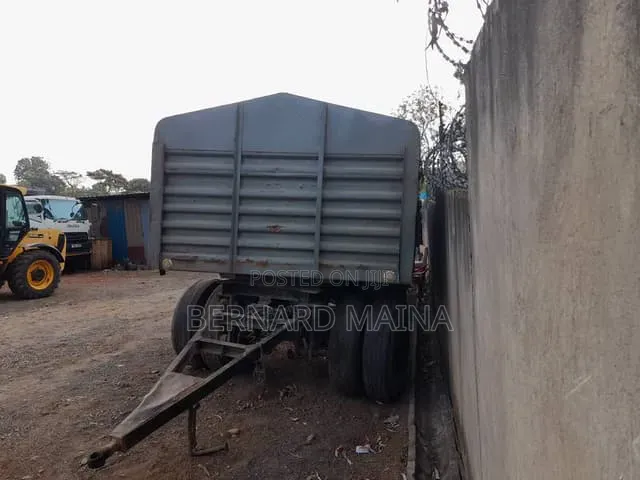 Trailer
Dump Trailer Tandem Axle