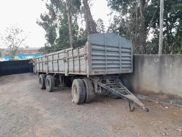Trailer
Dump Trailer Tandem Axle
