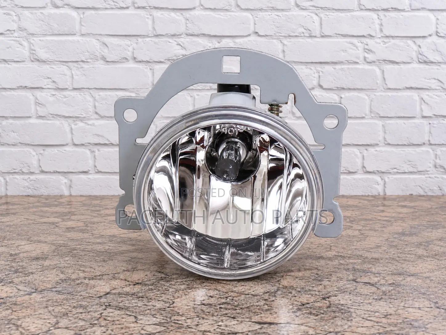 Casp Fog Lamp / Light Mitsubishi L200 Triton 2015/2016/2017/2018/2019