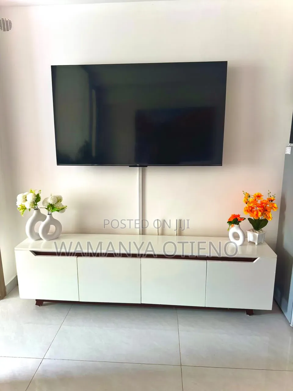 Cozy 1-Bedroom Airbnb in Westlands Near Sarit Centre