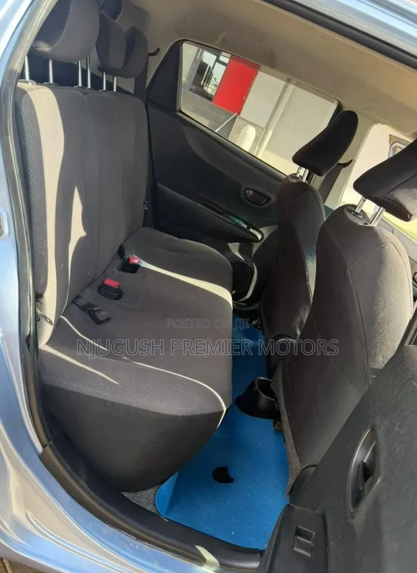 Toyota Vitz 2013 Blue