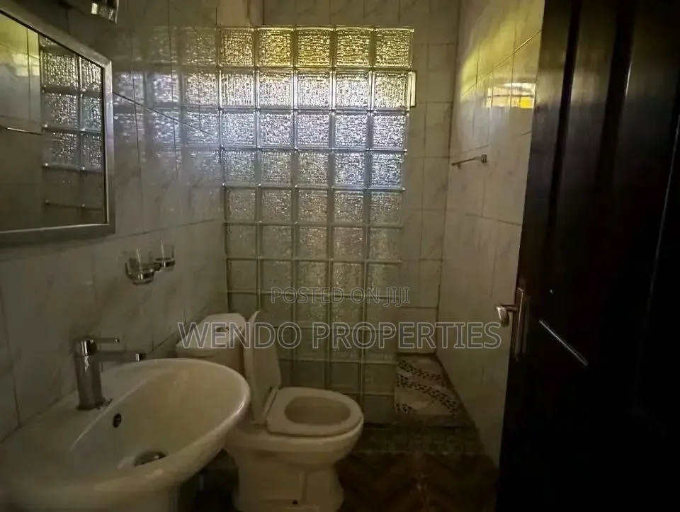 3bdrm Bungalow in Karen C for rent
