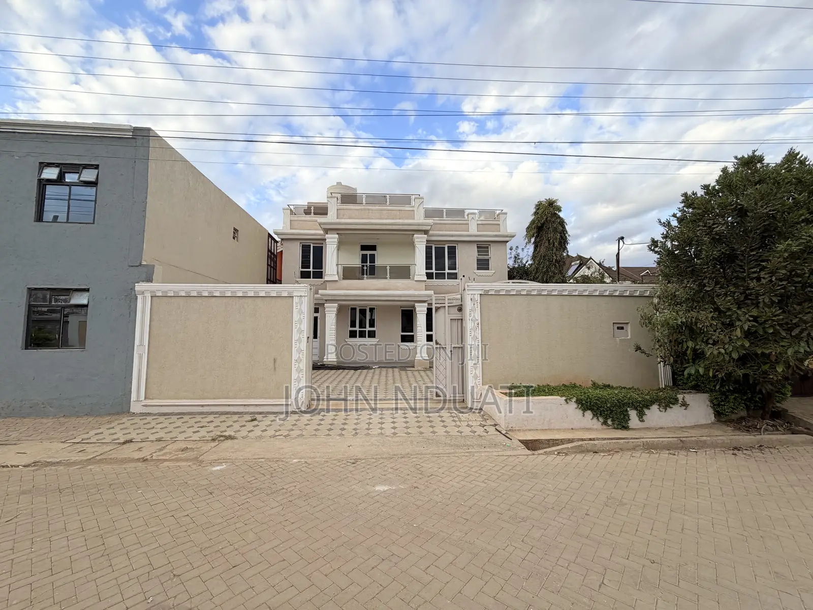 4bdrm Mansion in Membley Estate for rent