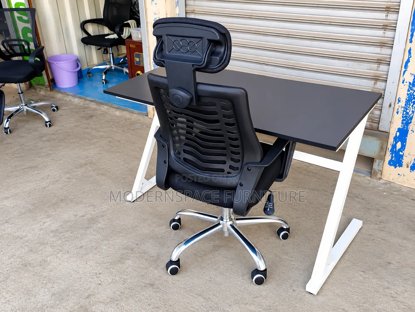 Headrest Office Chair + Desk