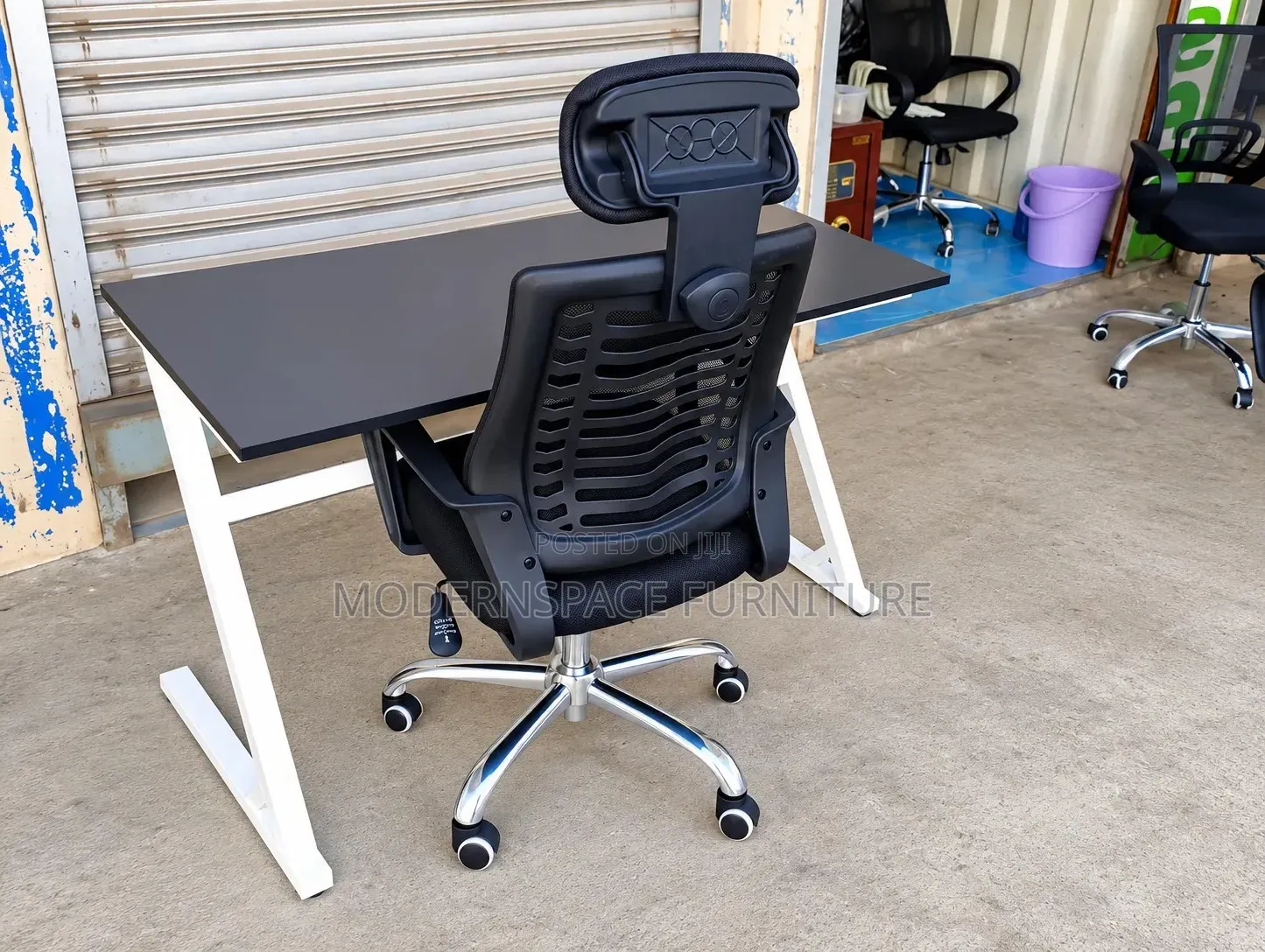 Headrest Office Chair + Desk