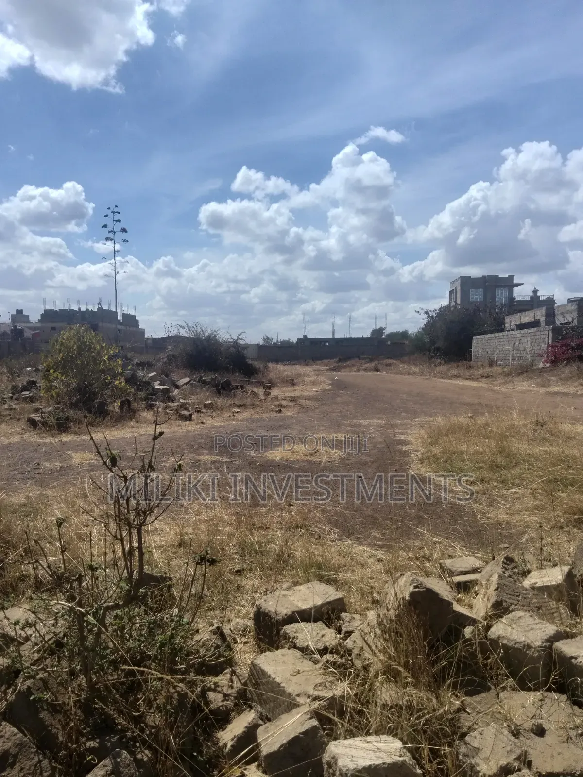 1 and Quarter Acre on Sale RUIRU- Kamakis -KARUGURU Area