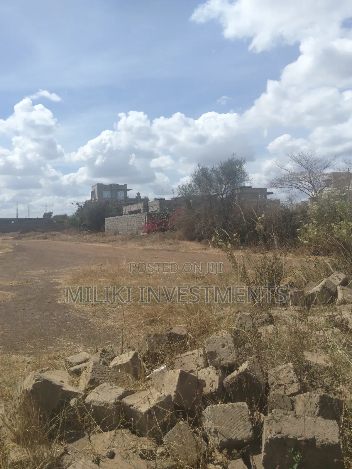 1 and Quarter Acre on Sale RUIRU- Kamakis -KARUGURU Area