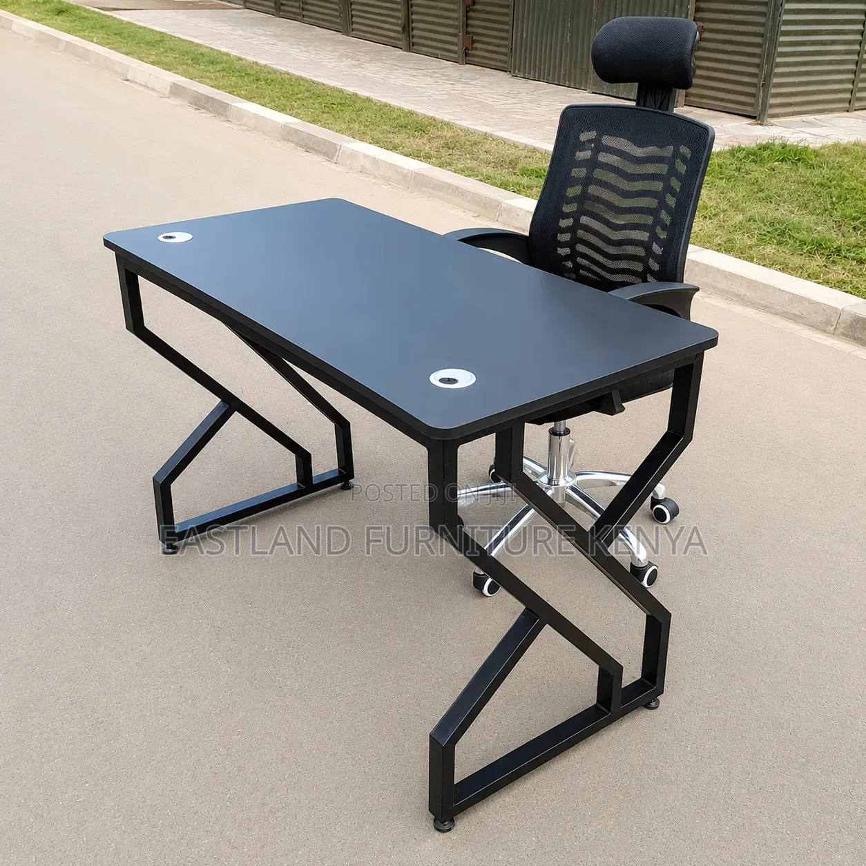 Premium Black Z-Frame Office Desk With Ergonomic Mesh Chair – Modern