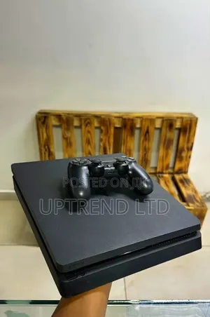 Sony Gaming PS4 Chipped With Latest Games Like Fc 27