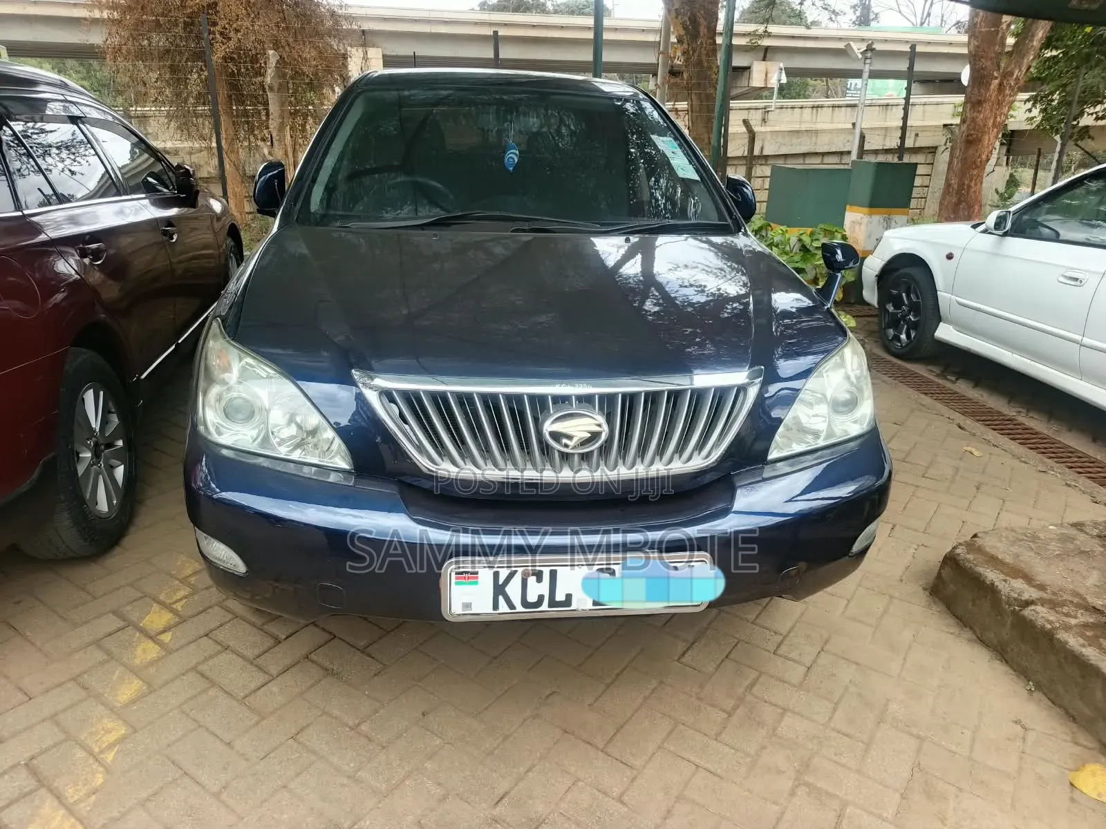 Toyota Harrier 2.4 2010 Black