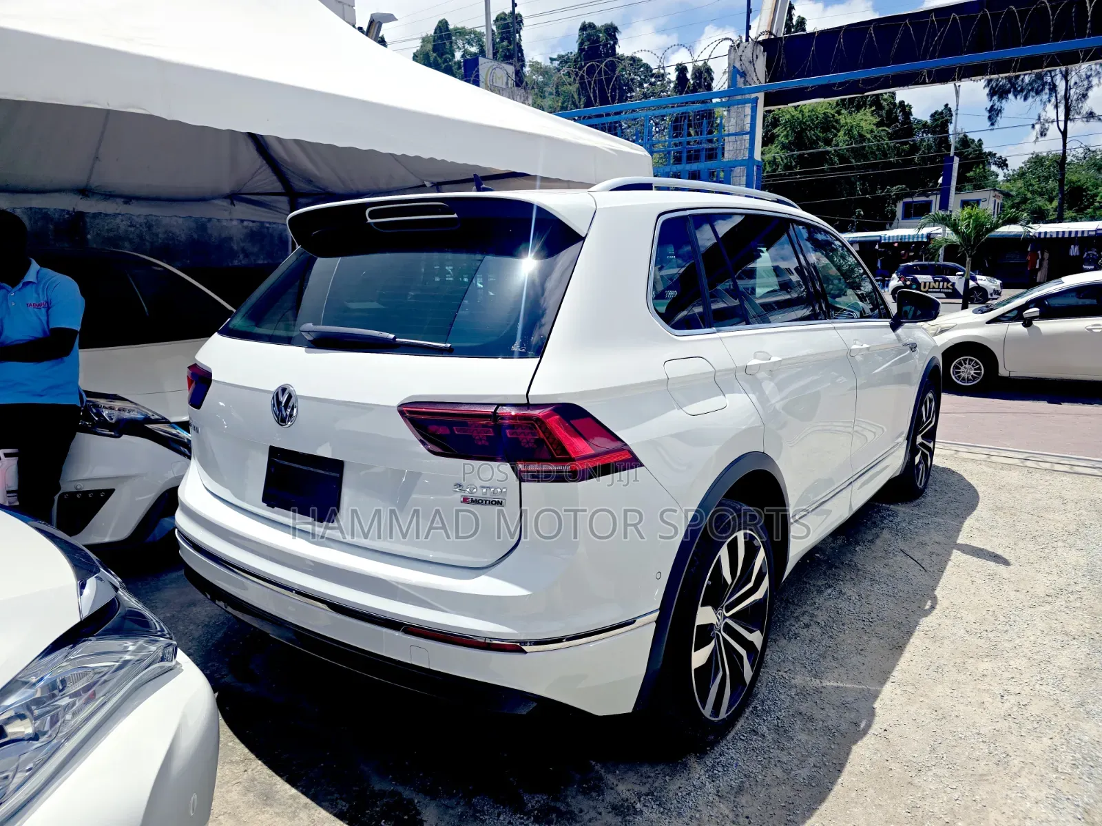 Volkswagen Tiguan 2.0T SEL Premium R-Line AWD 4MOTION 2020 Pearl