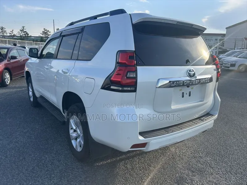 Toyota Land Cruiser Prado 2.7 2019 Pearl