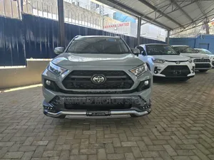 Toyota RAV4 Adventure 2019 Green