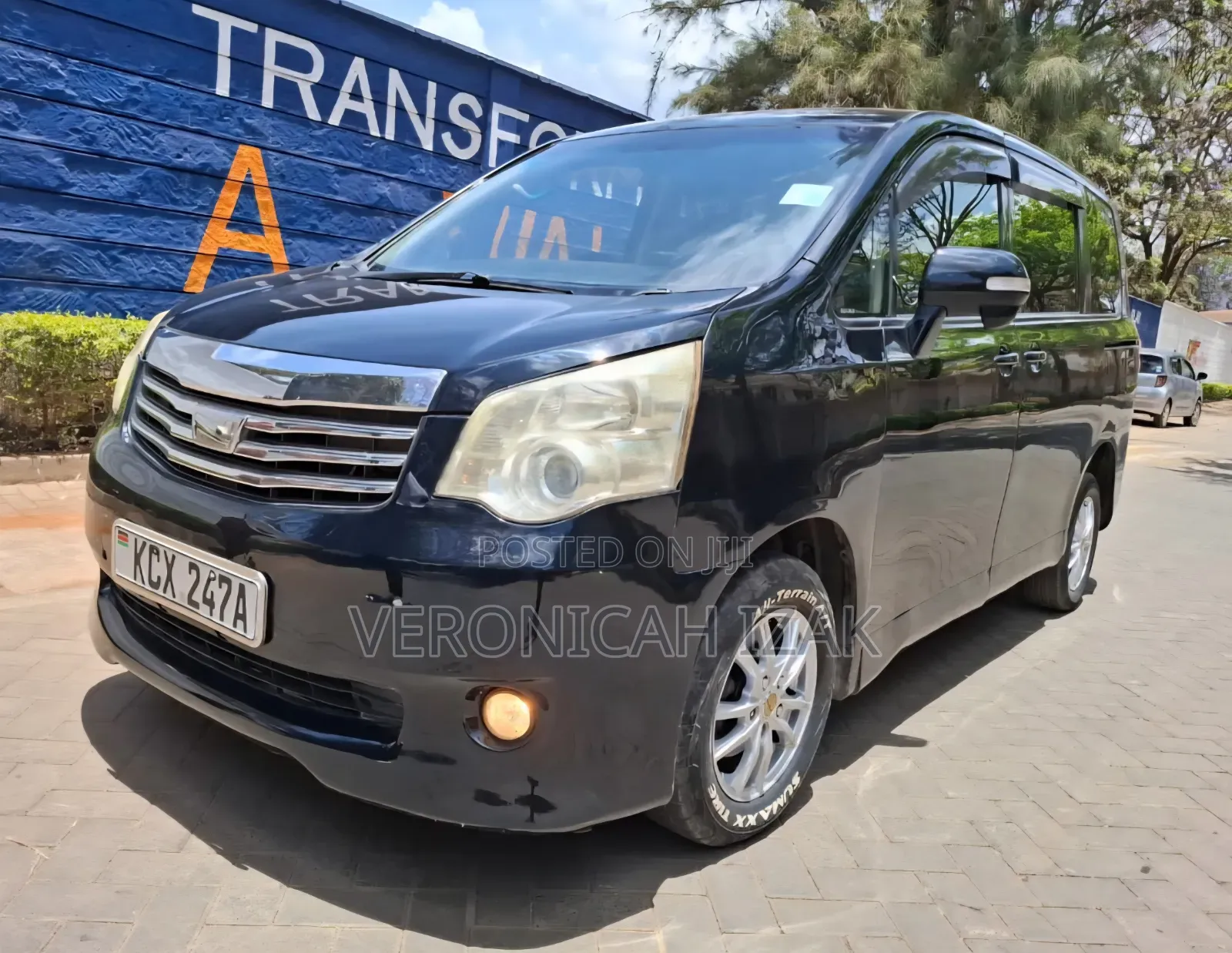 Toyota Noah 2012 Black