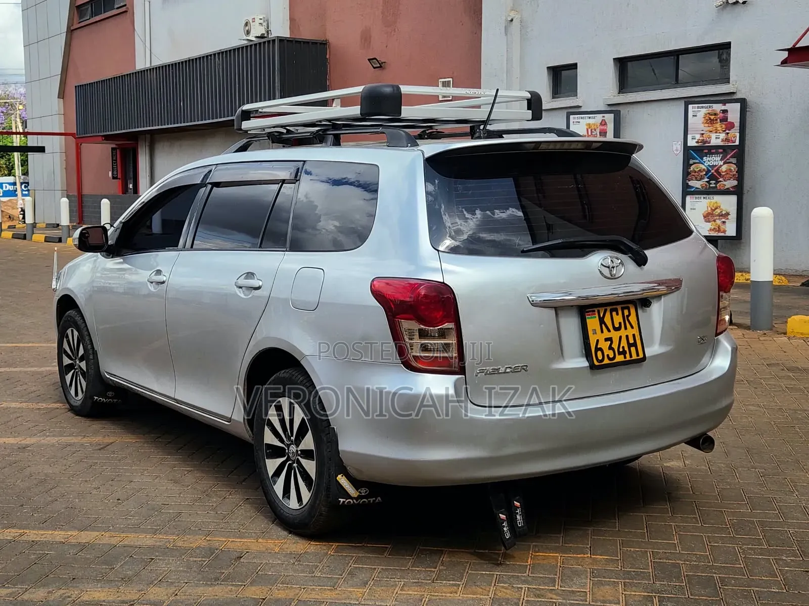 Toyota Corolla Fielder 2011 Silver