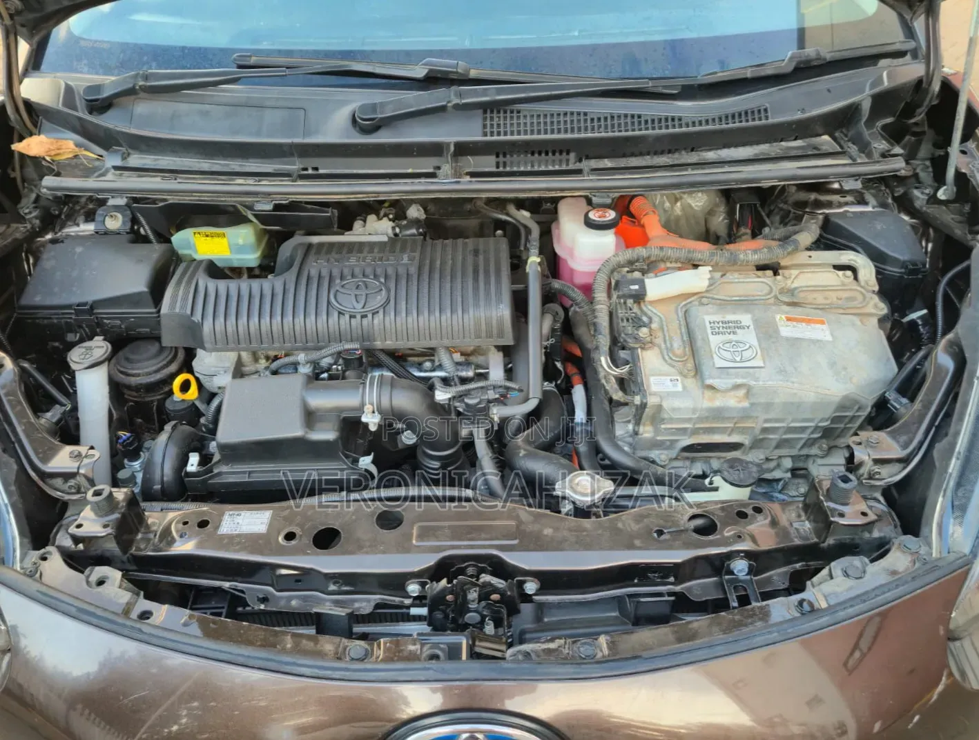 Toyota Sienta 2017 Brown