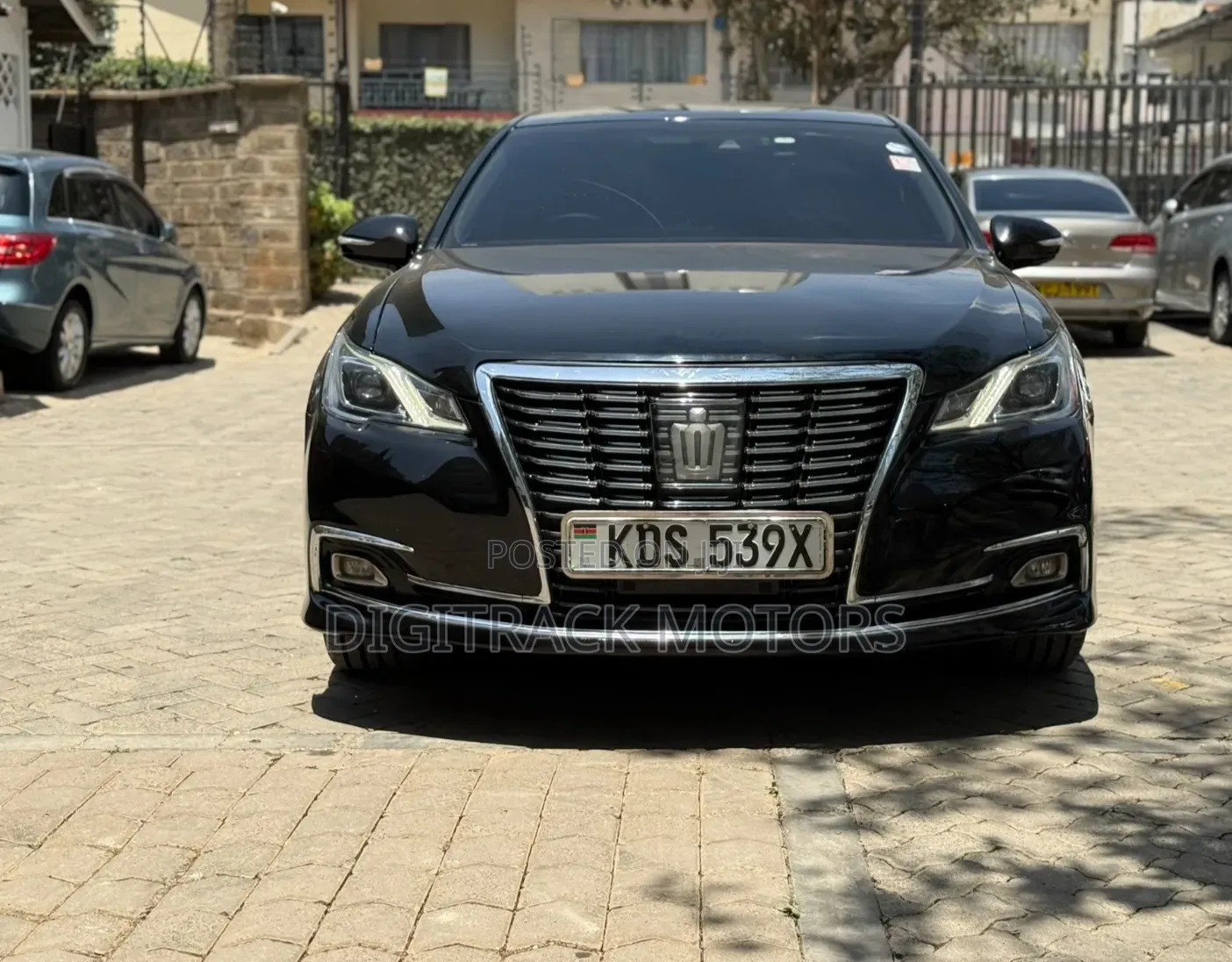 Toyota Crown 2016 Black