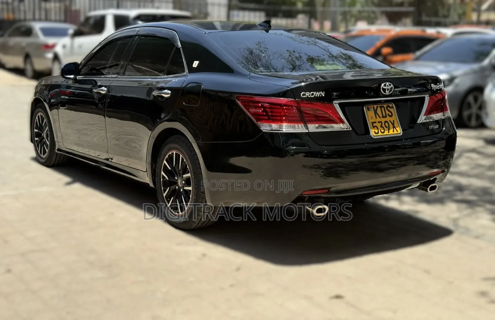 Toyota Crown 2016 Black