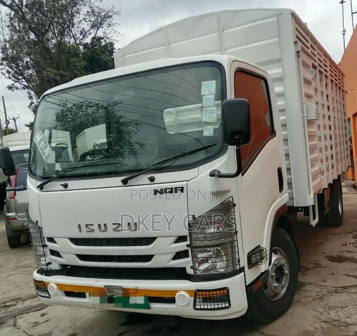 Isuzu NQR 2022