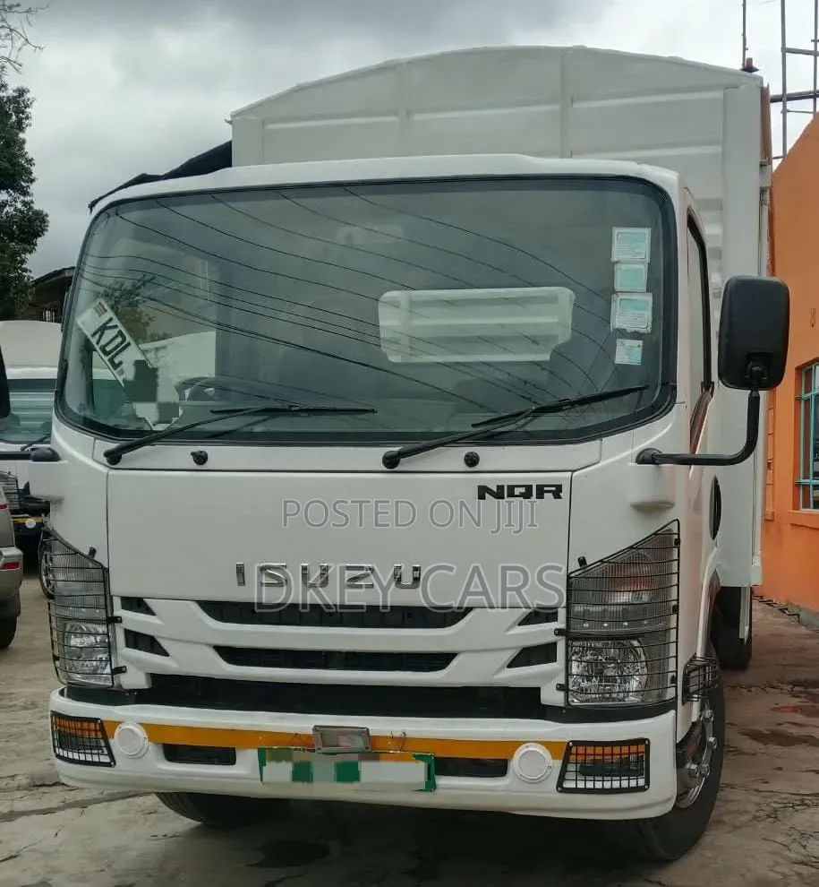 Isuzu NQR 2022