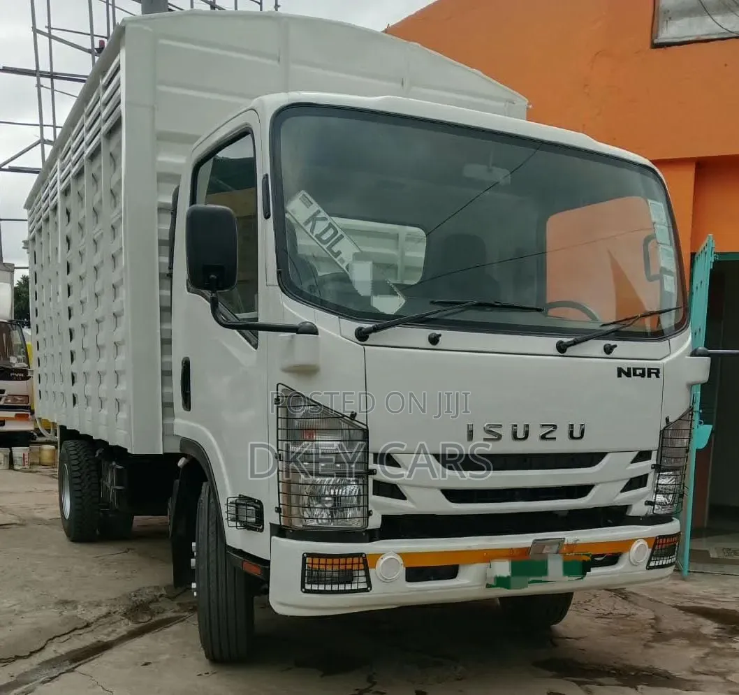 Isuzu NQR 2022