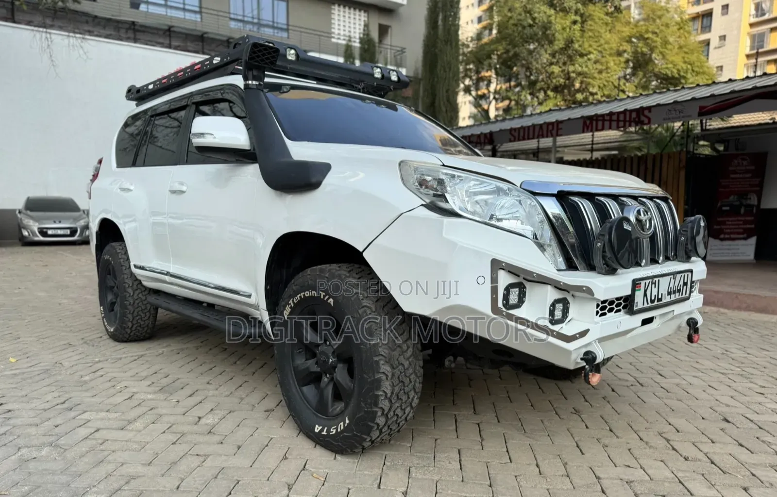 Toyota Land Cruiser Prado 2012 White