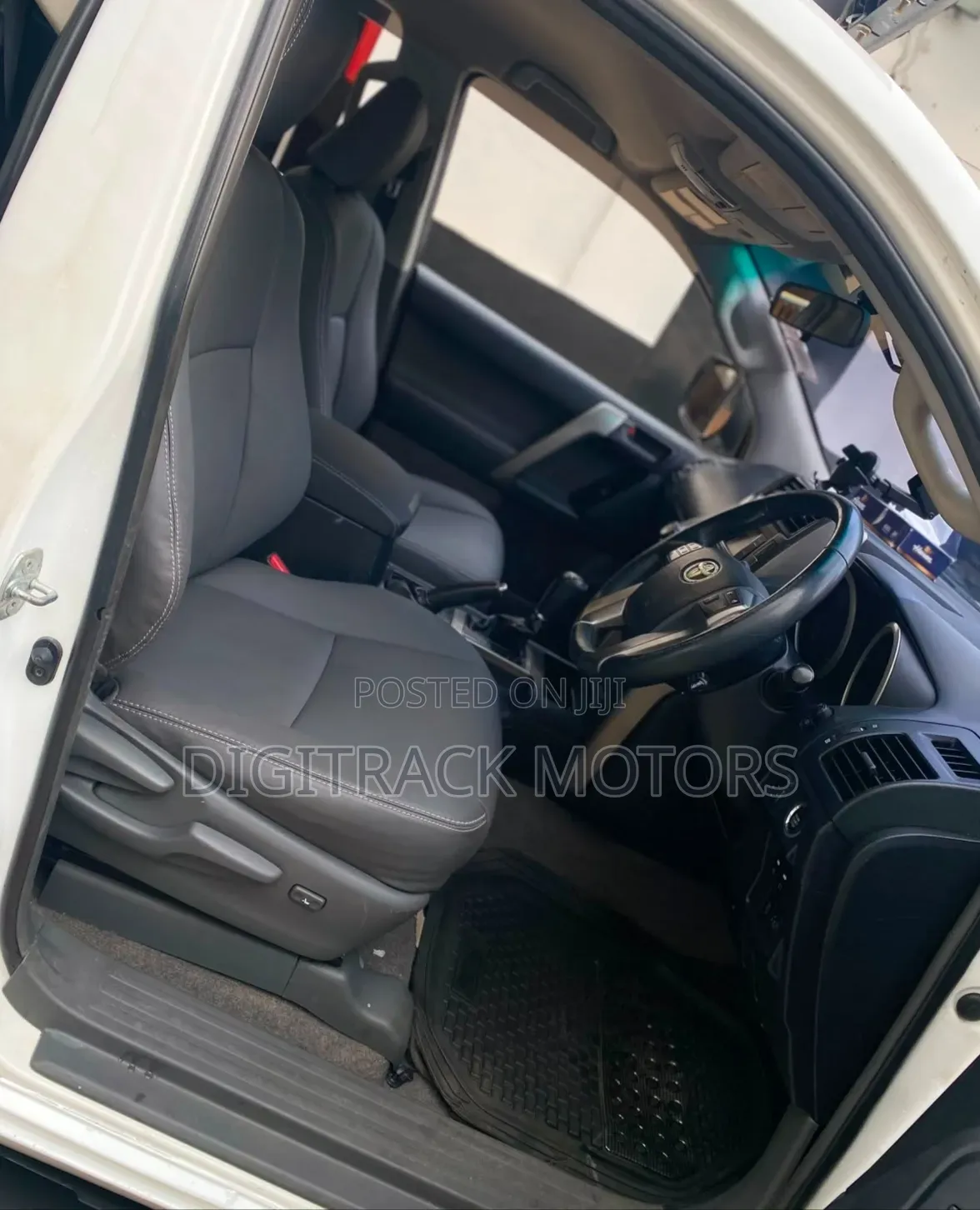 Toyota Land Cruiser Prado 2012 White