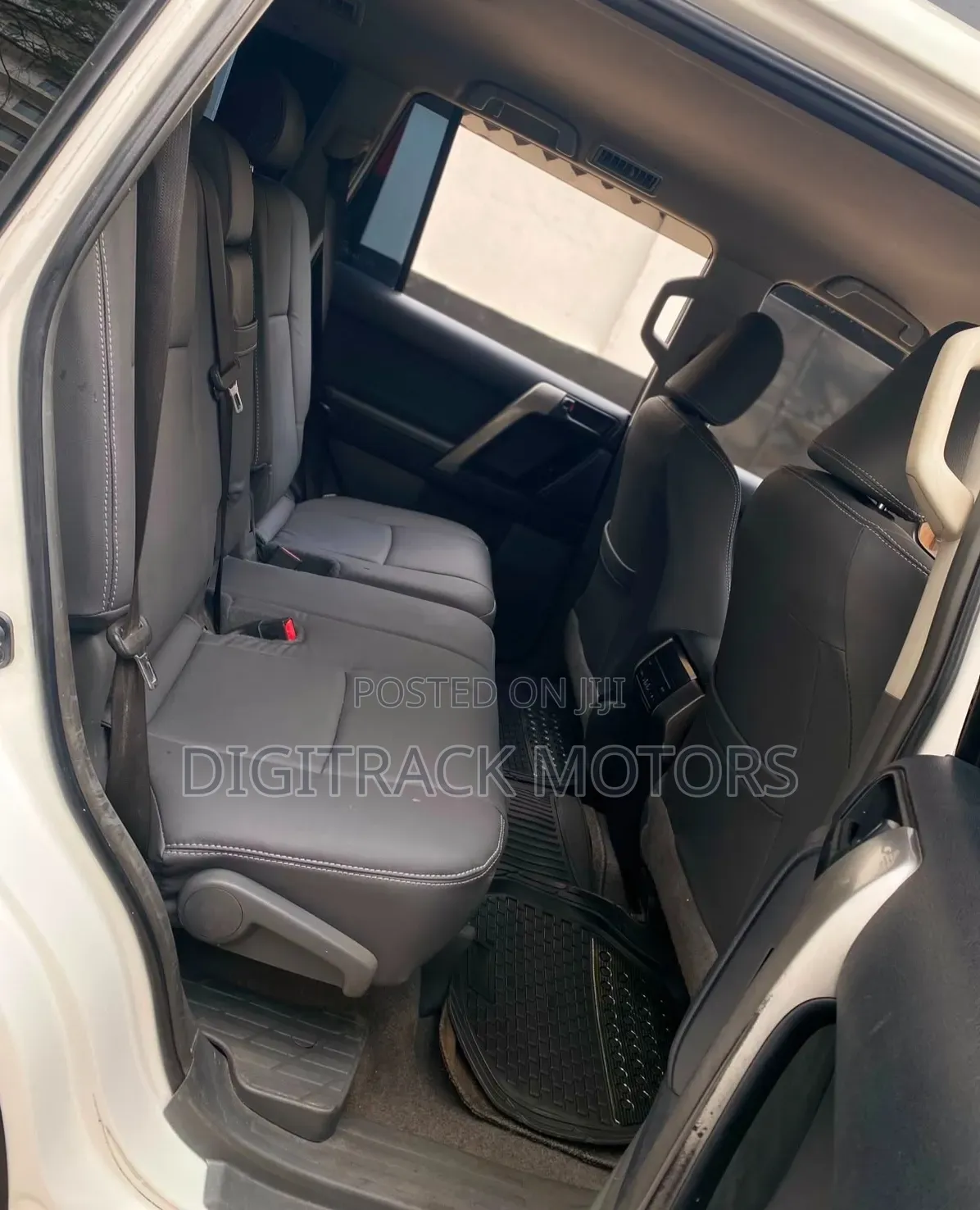Toyota Land Cruiser Prado 2012 White