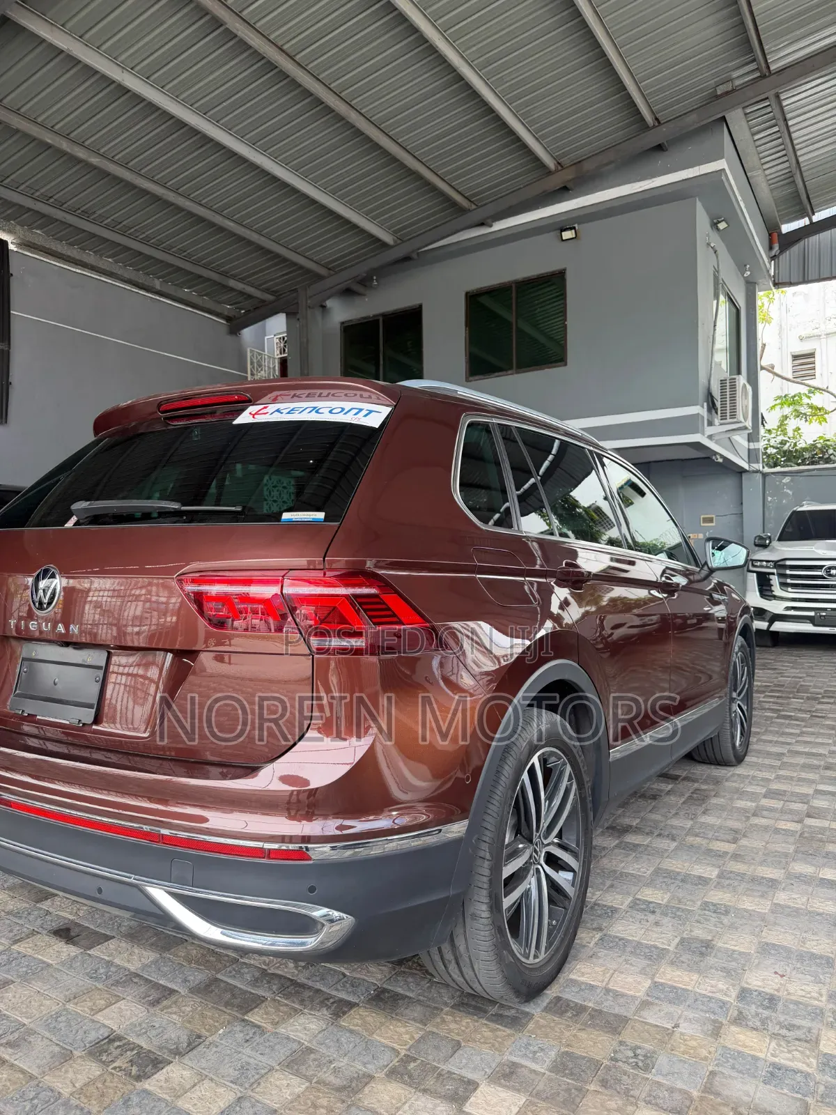 Volkswagen Tiguan 2022 Brown