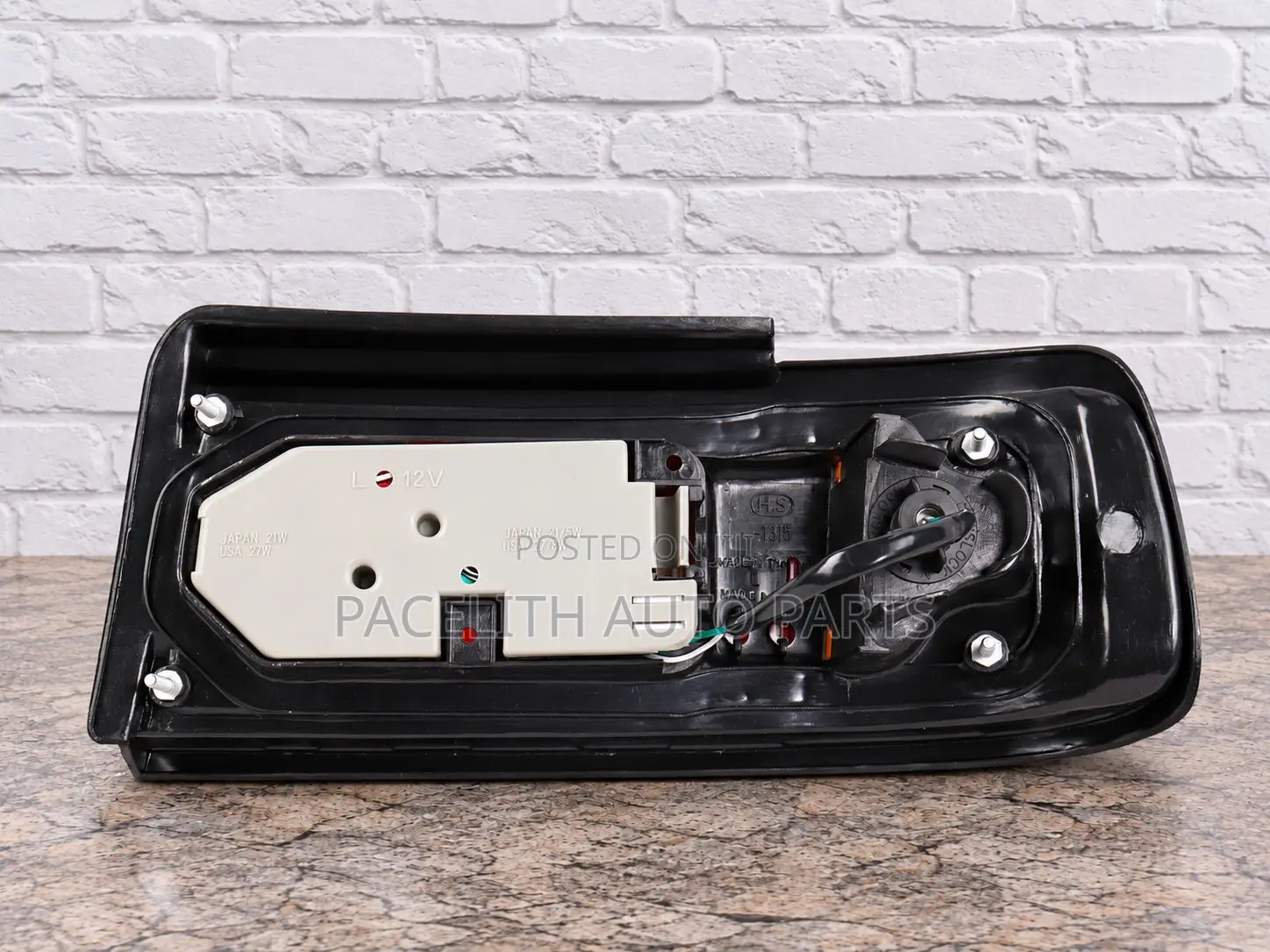 Depo Tail Lamp / Light Nissan Sunny B13 1990 - 1991