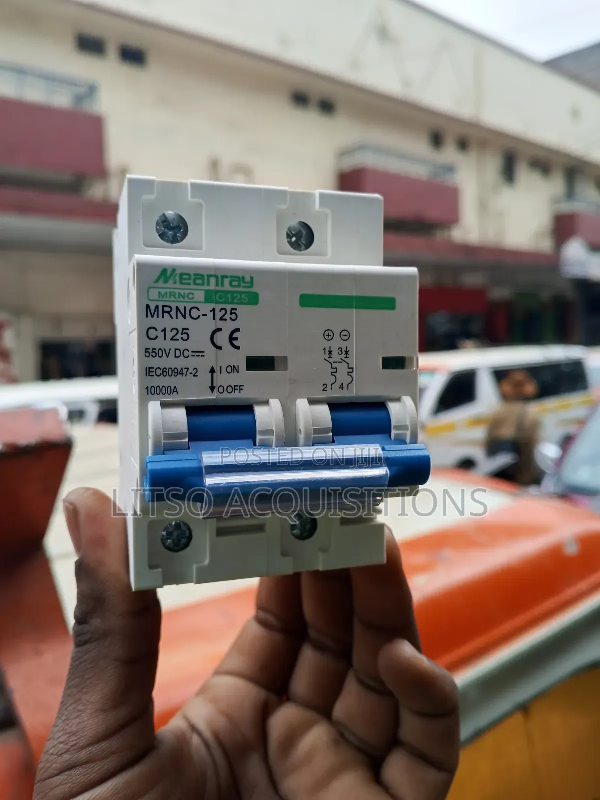 Meanray 125A DC Circuit Breaker 550V for Solar Systems