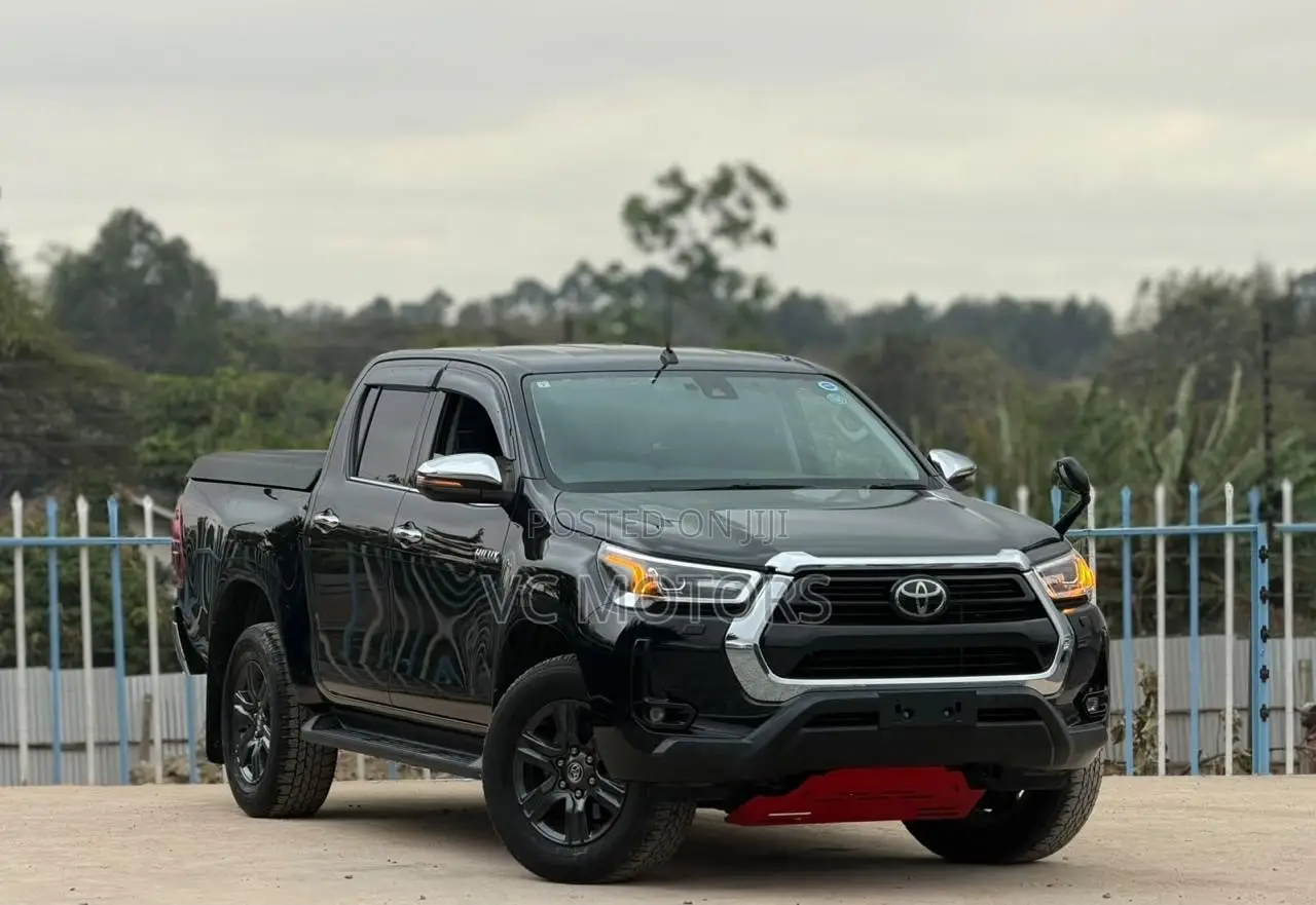 Toyota Hilux Revo Double Cab Deisel 2.4 AWD 2021 Black