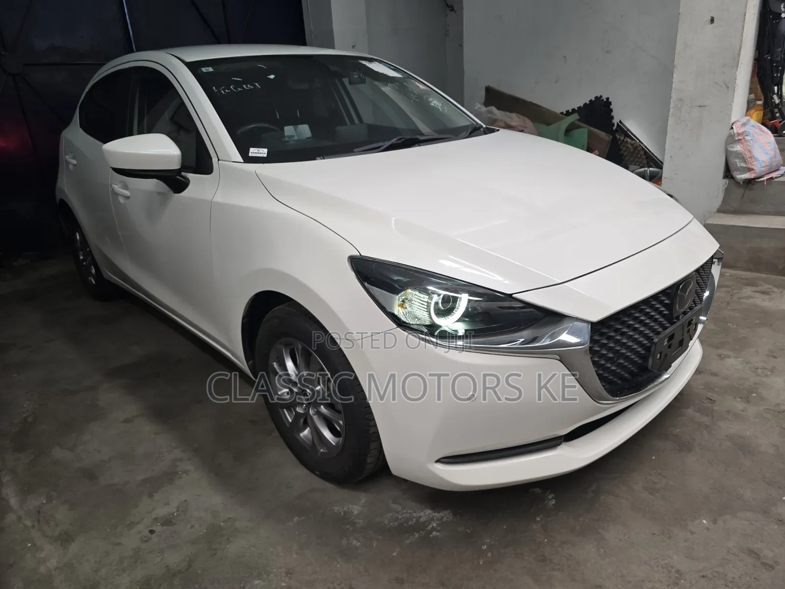 Mazda 2 2020 White