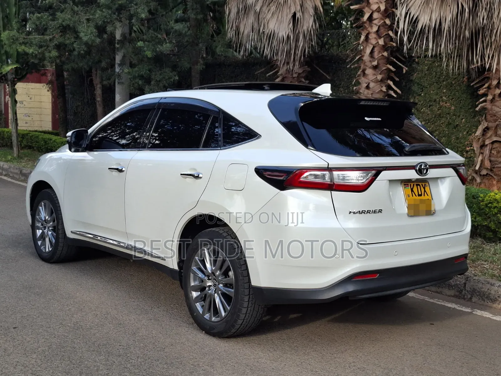 Toyota Harrier 2.0 2019 White