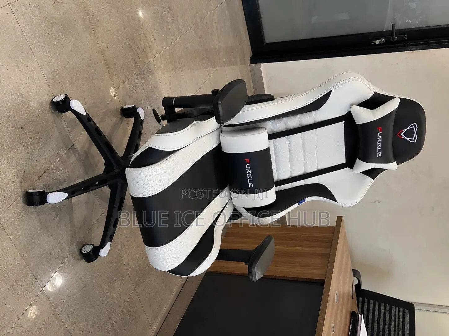 Black and White Gaming Chair – Racing Style Computer Chair Kenya.