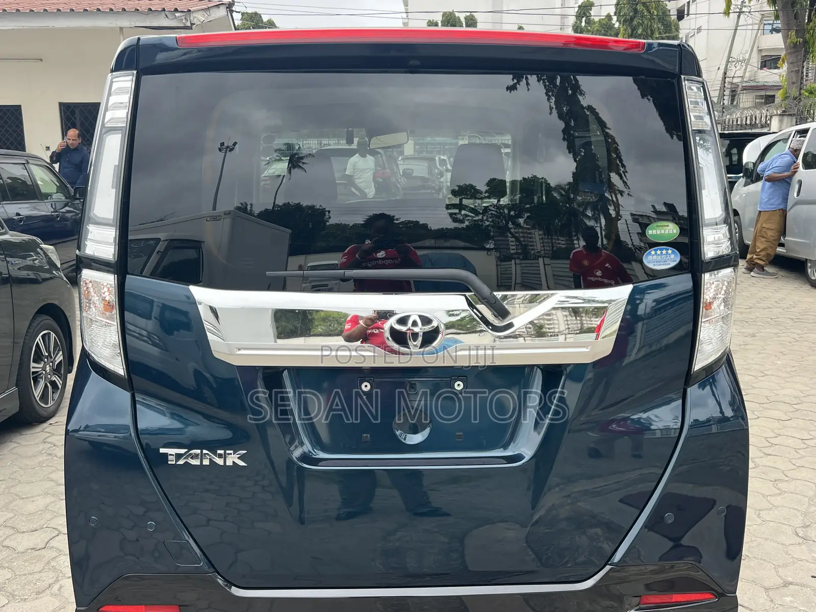 Toyota Tank 1.0 FWD 2020 Blue
