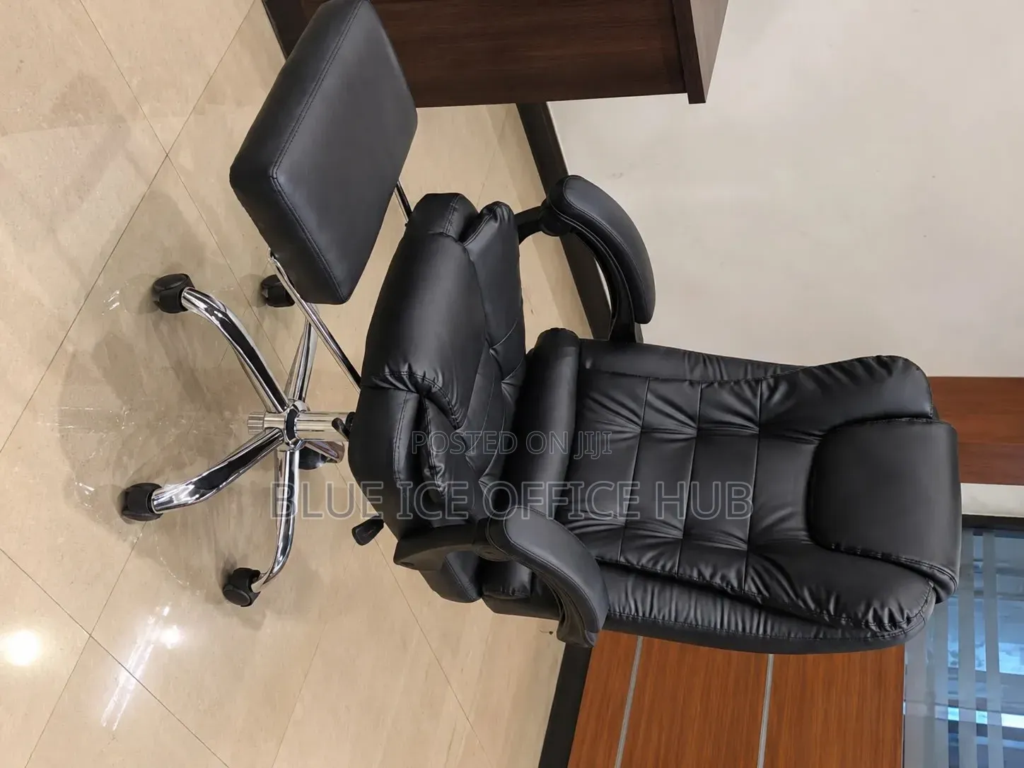 Black Executive Office Chair With Footrest – Reclining Office Chair