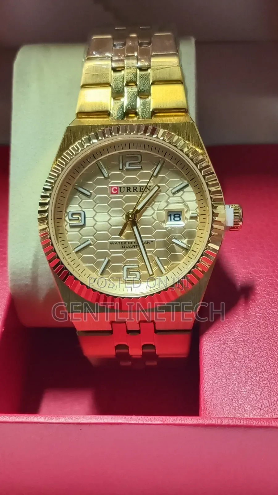 Fashionable Wrist Watch (Gold)