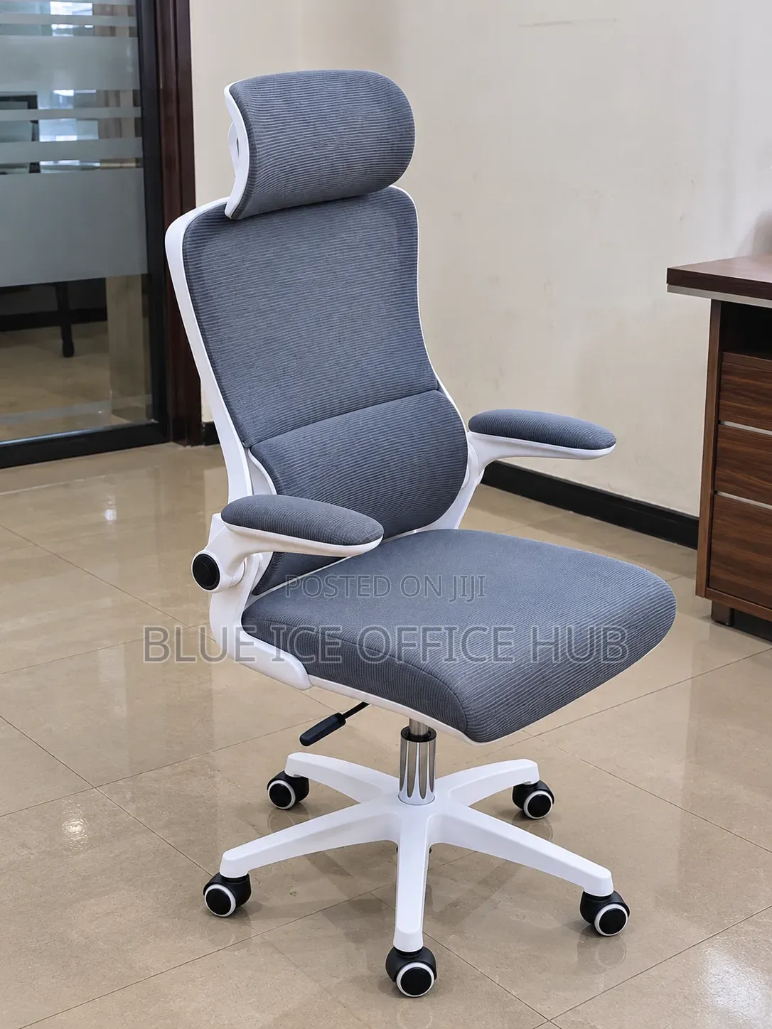 Grey Ergonomic Office Chair With Headrest – Adjustable Computer Chair