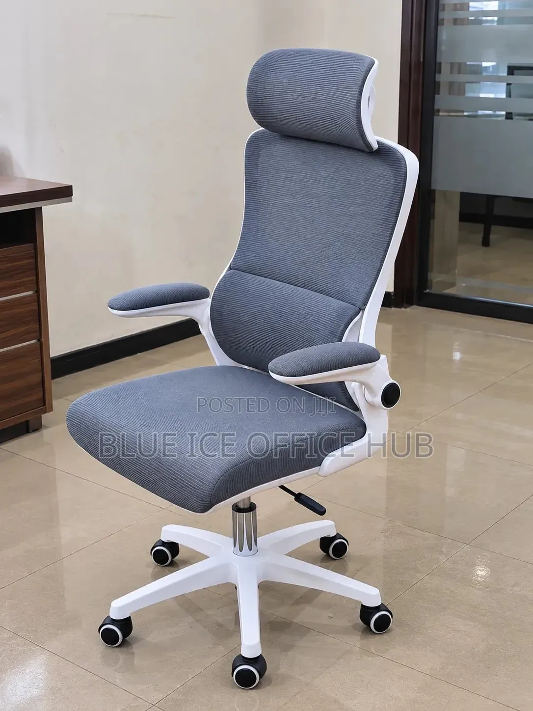 Grey Ergonomic Office Chair With Headrest – Adjustable Computer Chair