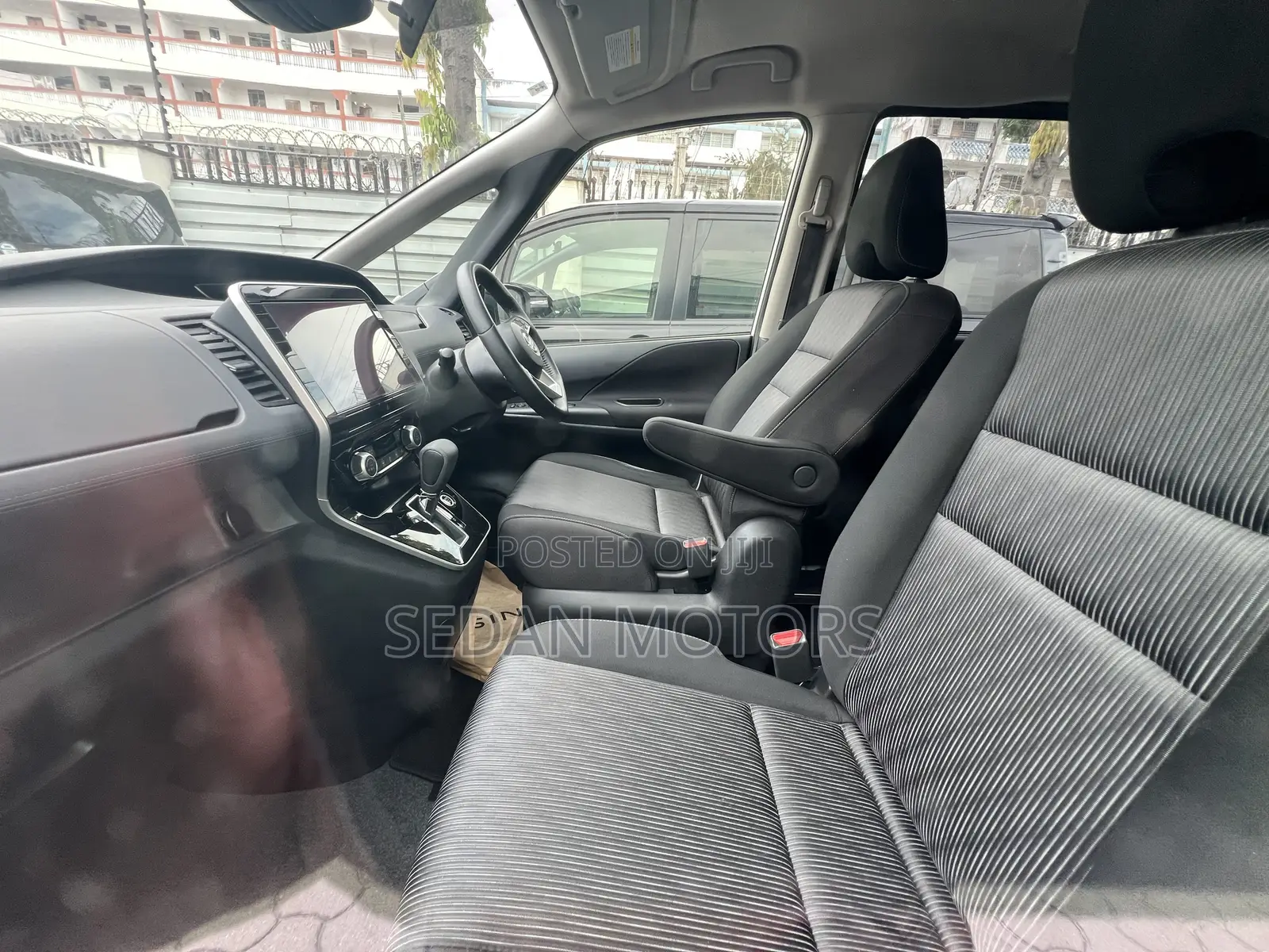 Nissan Serena 2019 White
