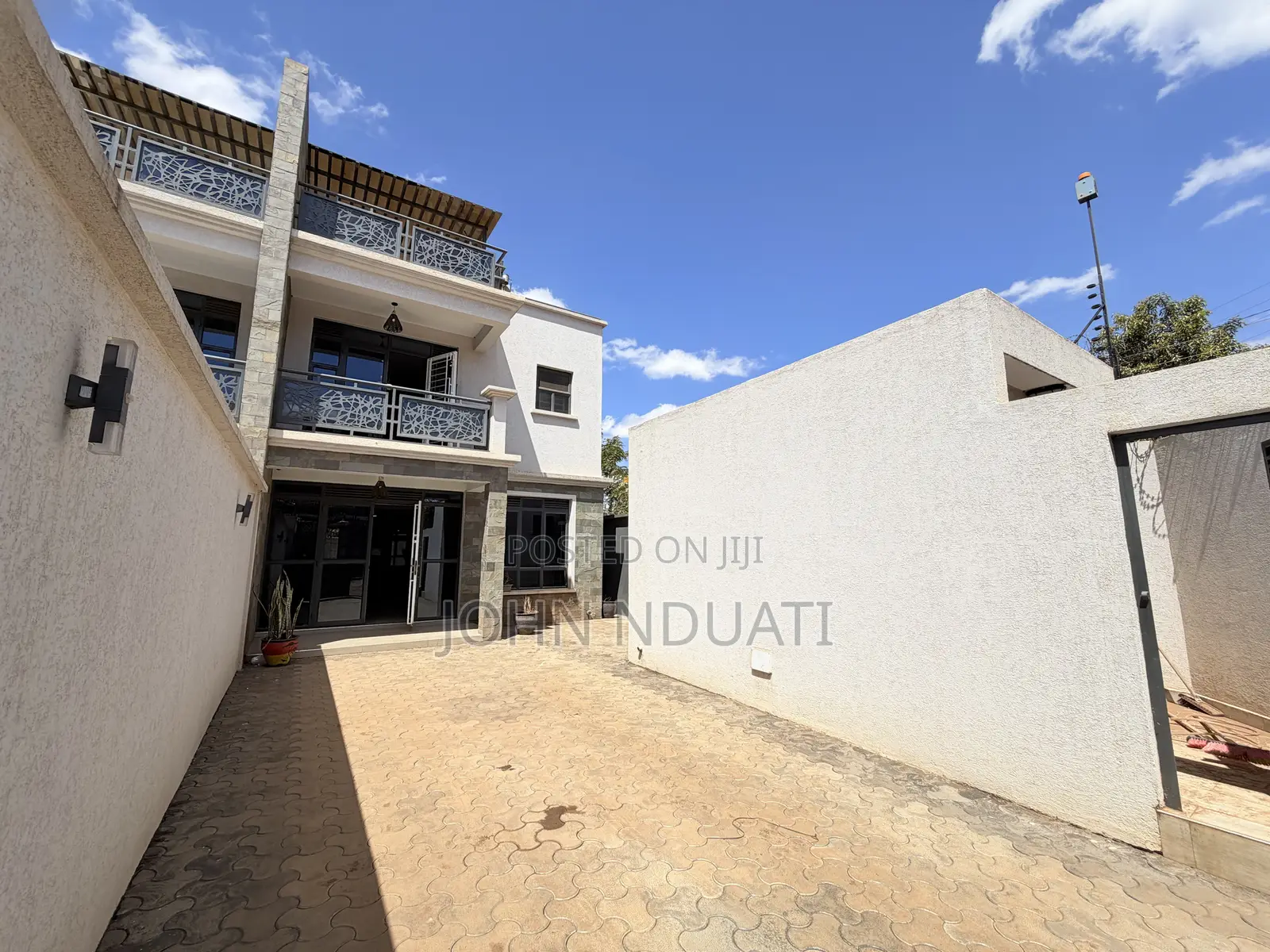 5bdrm Maisonette in Kamakis Estate for rent