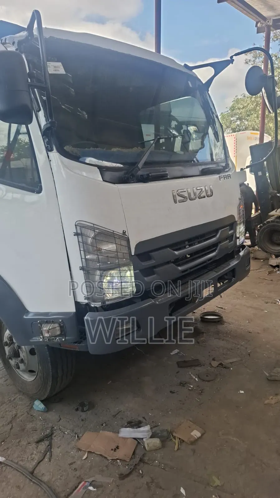 Isuzu FRR Newshape
