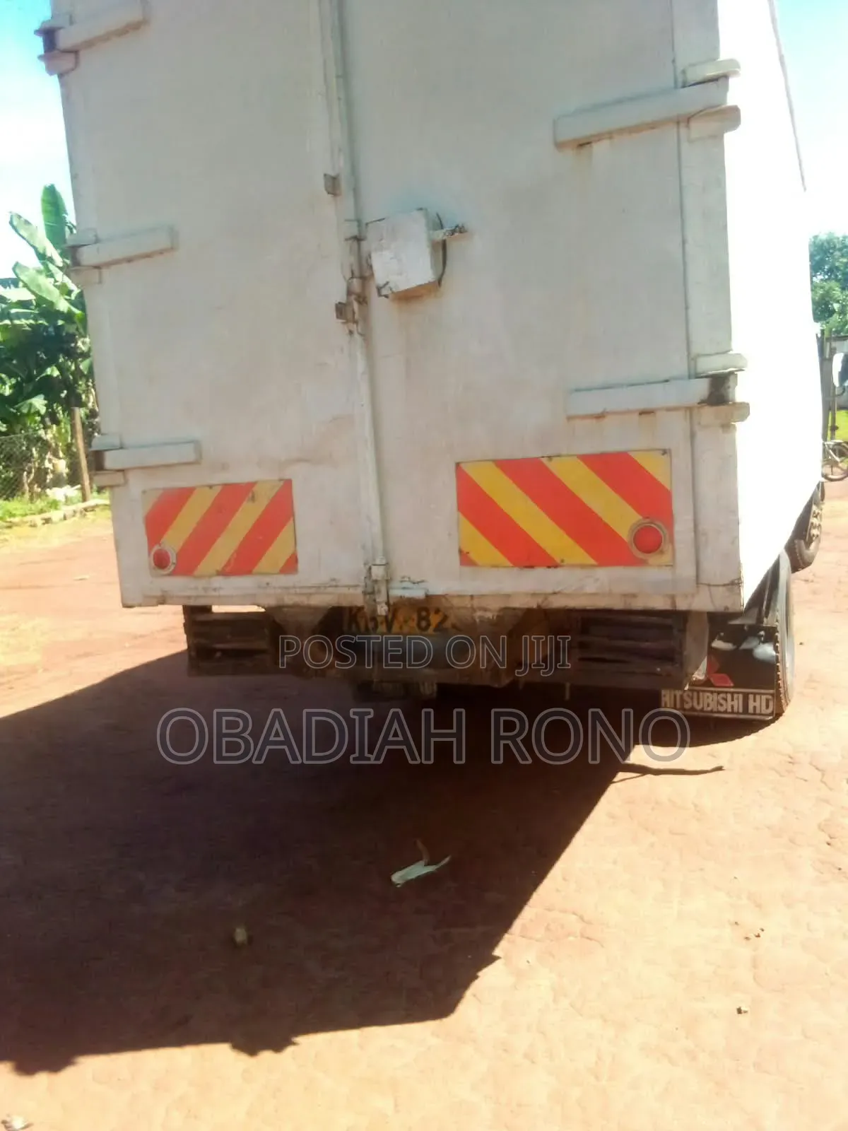 Mitsubishi Canter 2010 White