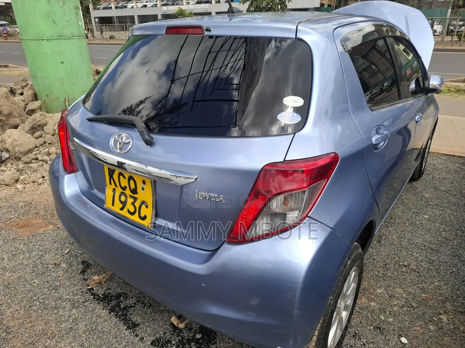 Toyota Vitz 1.3 FWD 5dr 2011 Blue
