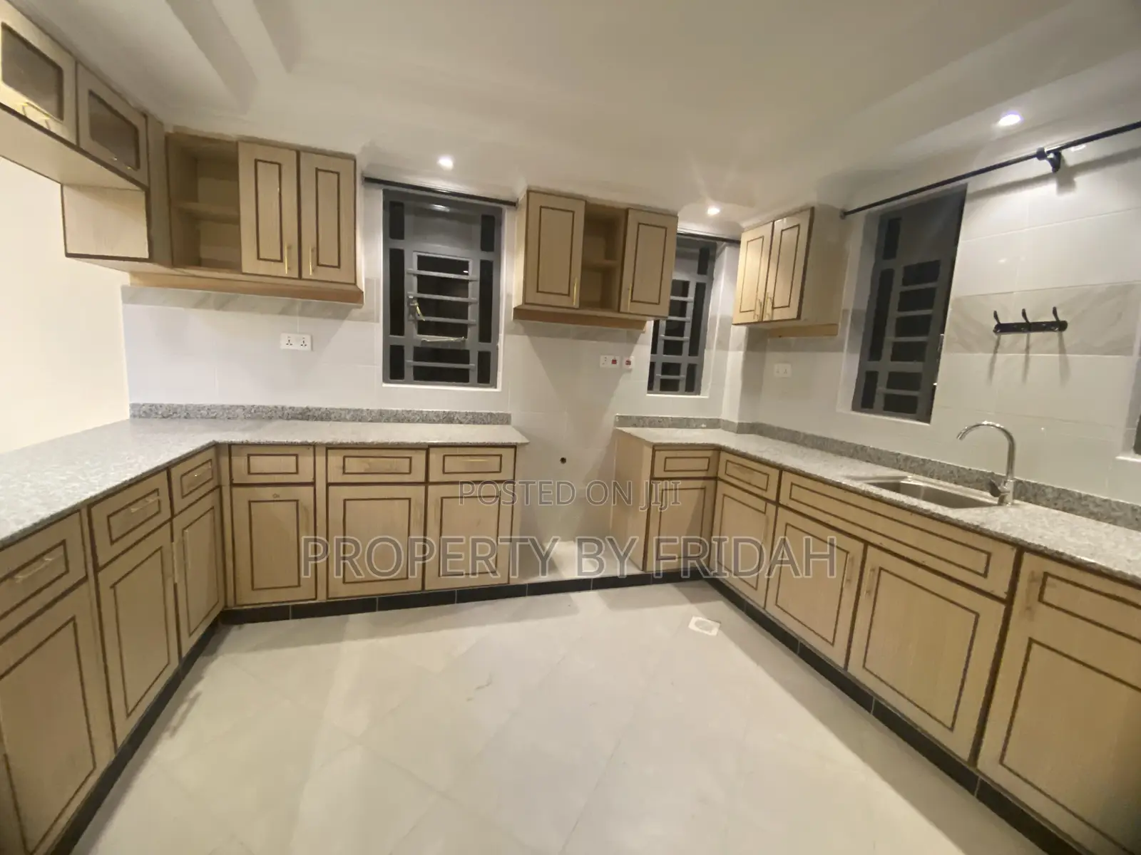 5bdrm Maisonette in Kitengela for rent