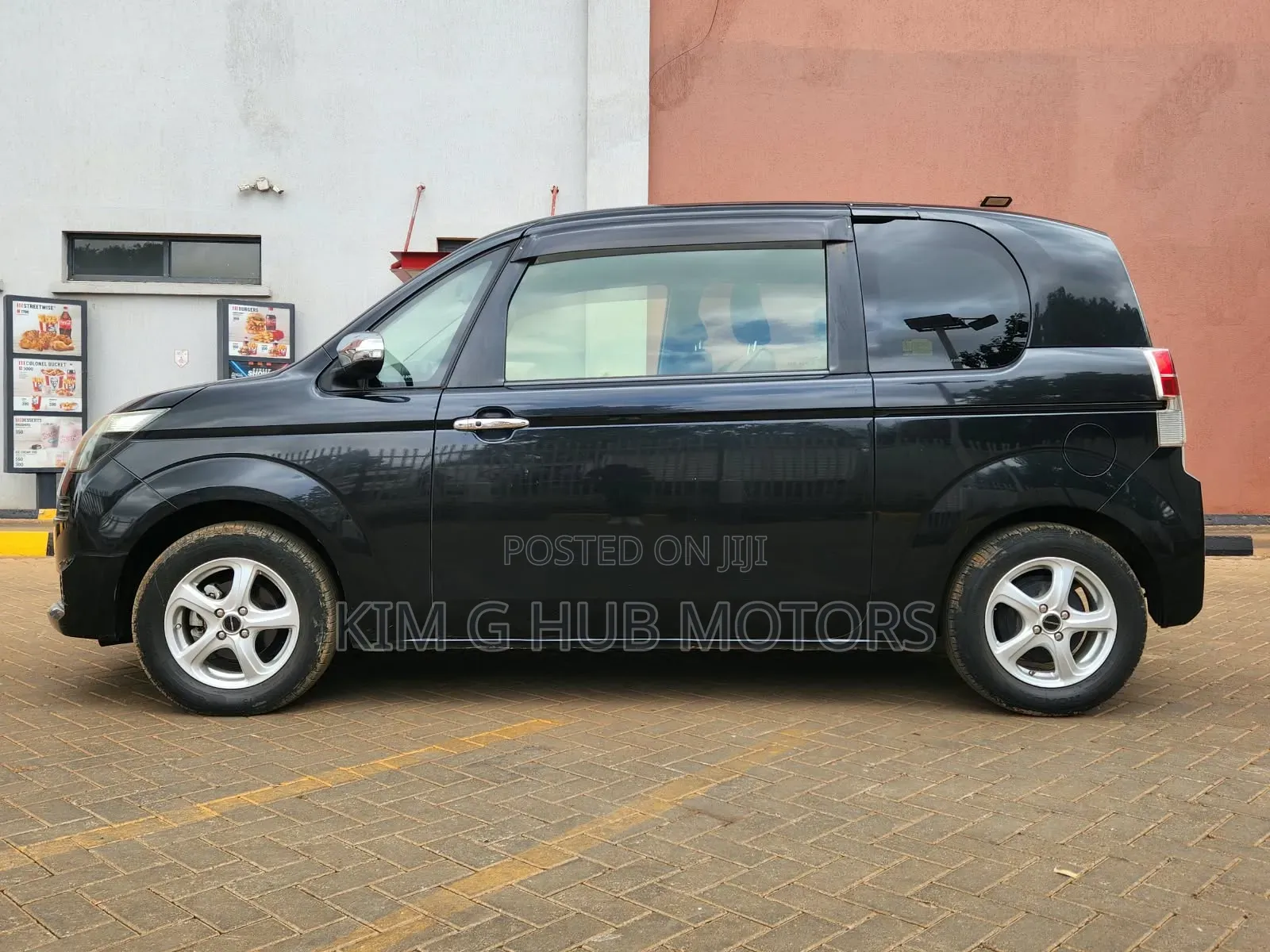 Toyota Spade 1.5 2015 Black