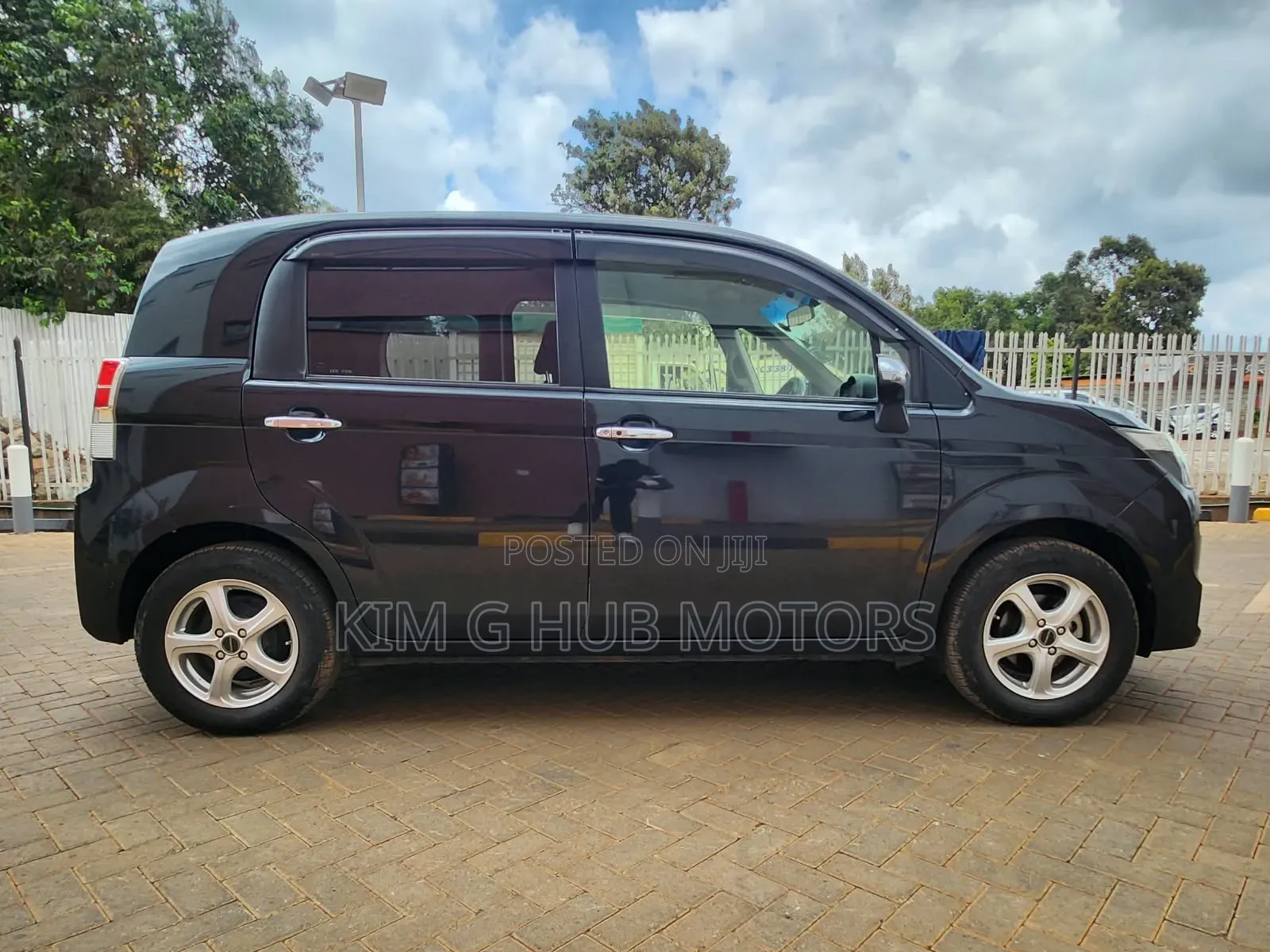 Toyota Spade 1.5 2015 Black